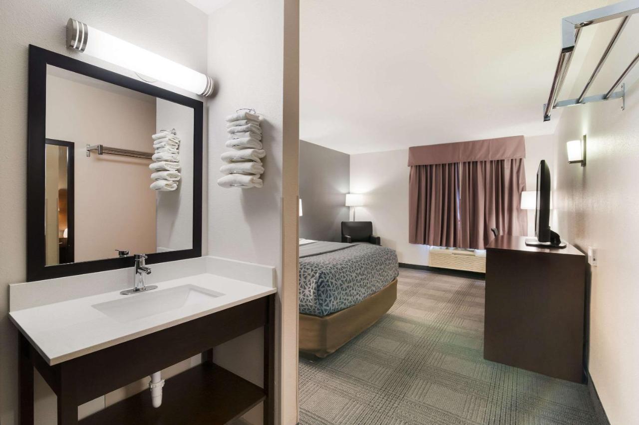 Econo Lodge Williston Esterno foto