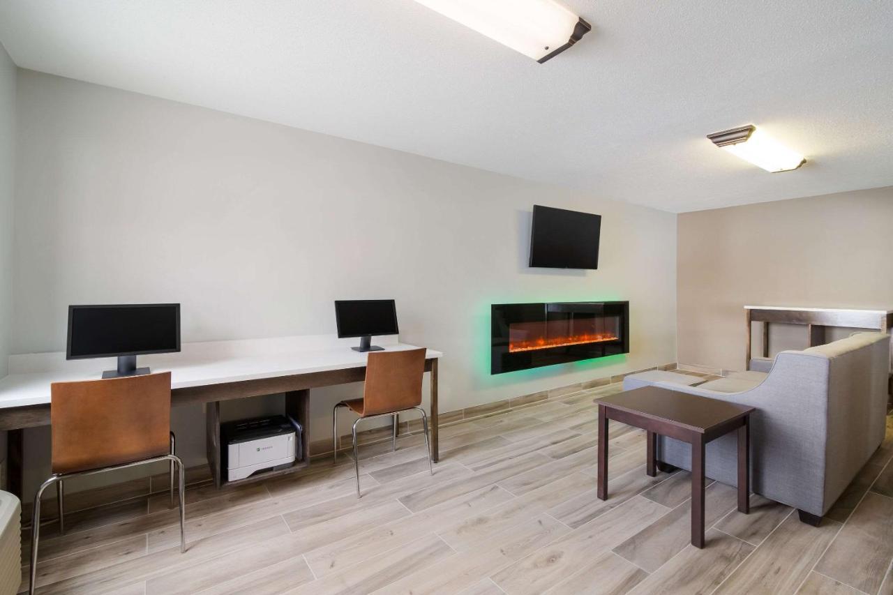 Econo Lodge Williston Esterno foto