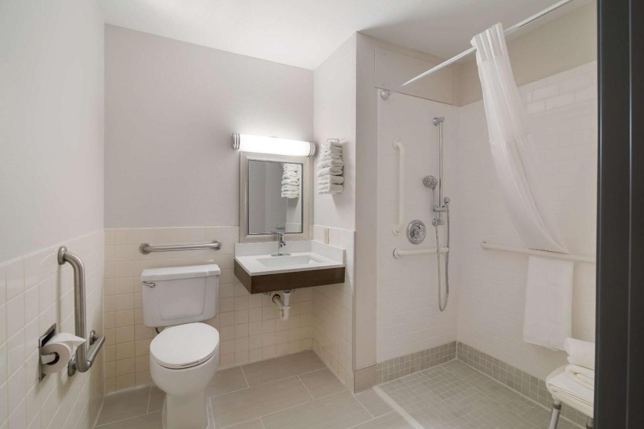 Econo Lodge Williston Esterno foto